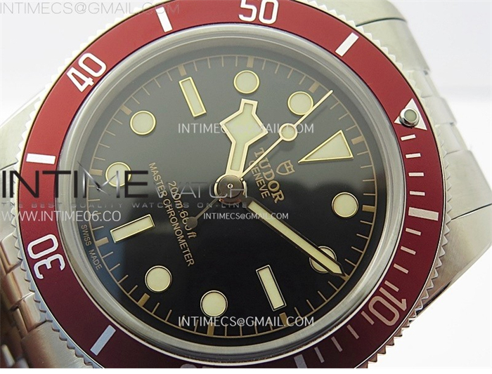 Tudor ZF공장 튜더 헤리티지 블랙베이 41 레드베젤 블랙다이얼 브레이슬릿 Heritage Black Bay M7941A1A0RU-0003 41mm SS ZF 1_1 Best Edition Black Dial Red Bezel on SS Bracelet A2824 레플리카 3번 이미지 - 시계 | 세미샵 레플리카 사이트