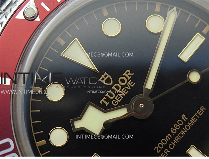 Tudor ZF공장 튜더 헤리티지 블랙베이 41 레드베젤 블랙다이얼 브레이슬릿 Heritage Black Bay M7941A1A0RU-0003 41mm SS ZF 1_1 Best Edition Black Dial Red Bezel on SS Bracelet A2824 레플리카 7번 이미지 - 시계 | 세미샵 레플리카 사이트