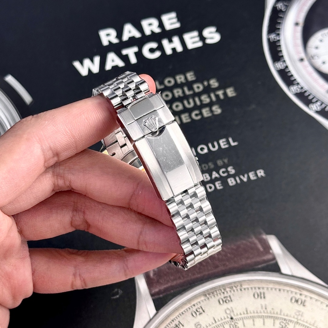 Rolex GMT-Master II 116710BLNR - 상세 이미지