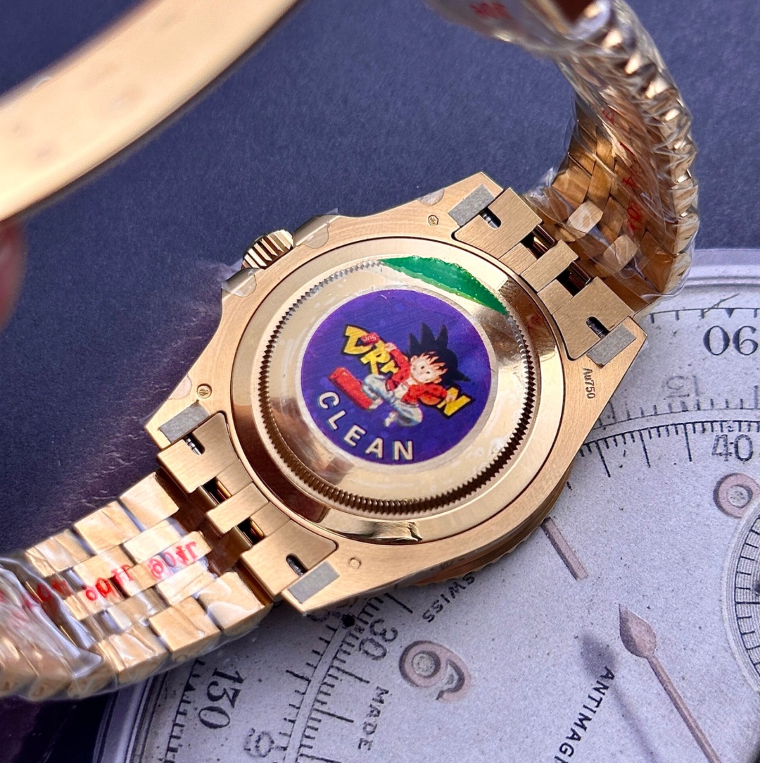 Rolex GMT-Master II Black Dial 126711 - 상세 이미지