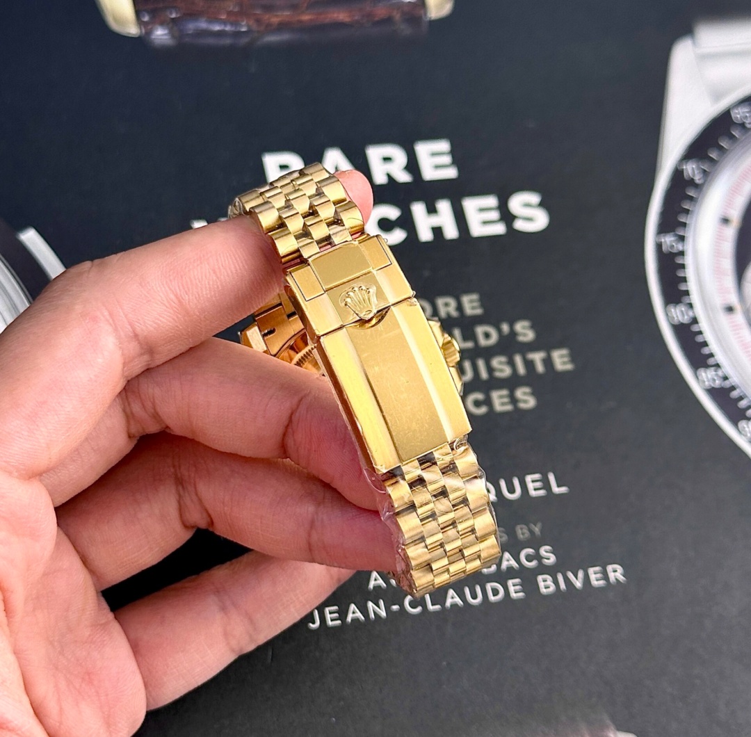 Rolex GMT-Master II Black Dial 126711 - 상세 이미지