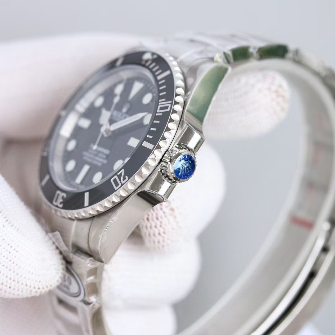 Rolex Submariner 41mm Black 124060 No-Date - 상세 이미지