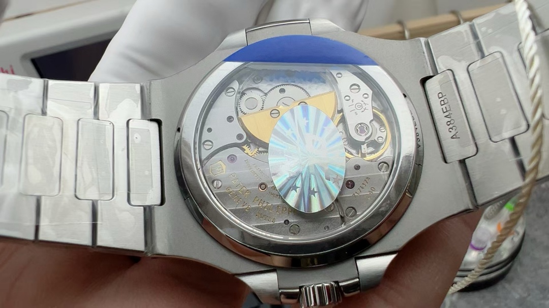 파텍필립 Nautilus 5712/1A Blue Dial 40mm - 상세 이미지