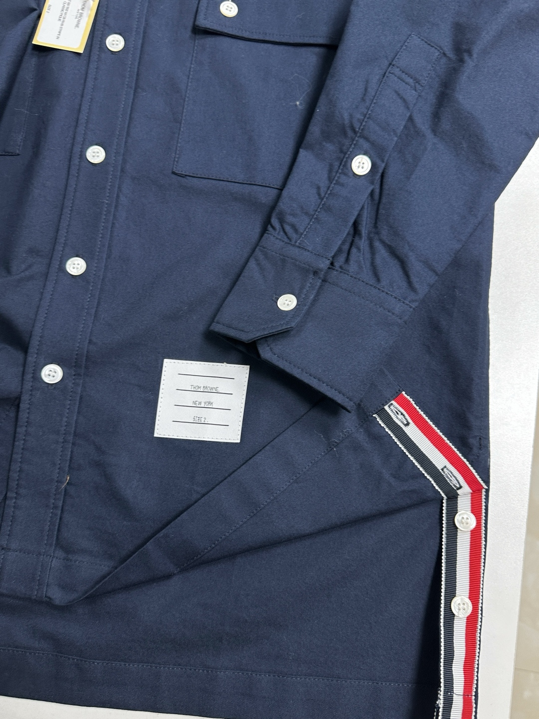 톰브라운 톰브라운 미디엄 웨이트 코튼 트윌 오버셔츠 " 2 Color " 레플리카 12번 이미지 - 의류 | 세미샵 레플리카 사이트