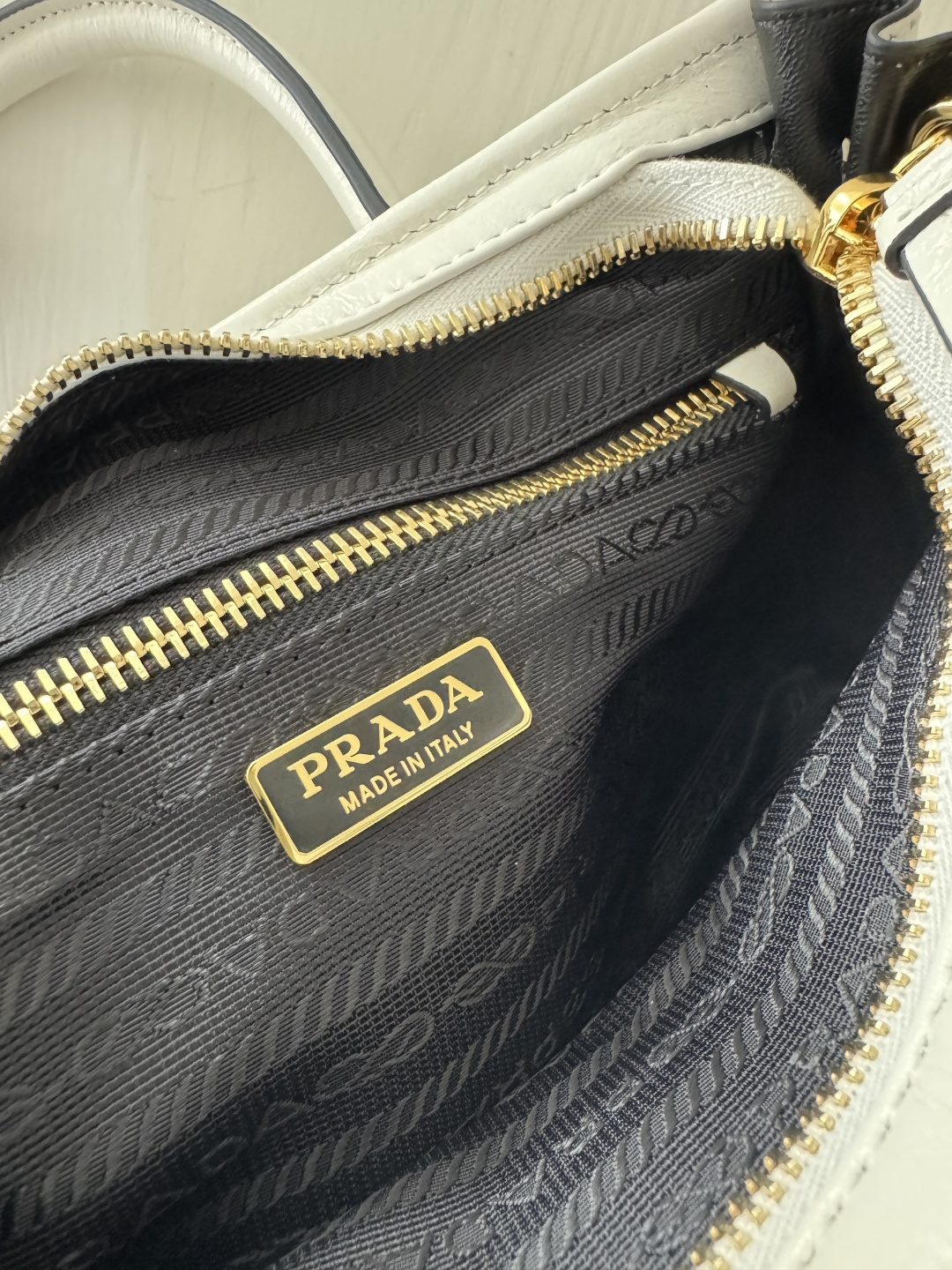 프라다 프라다 보니 미니 탑 핸들 레플리카 8번 이미지 - Bag | 세미샵 레플리카 사이트