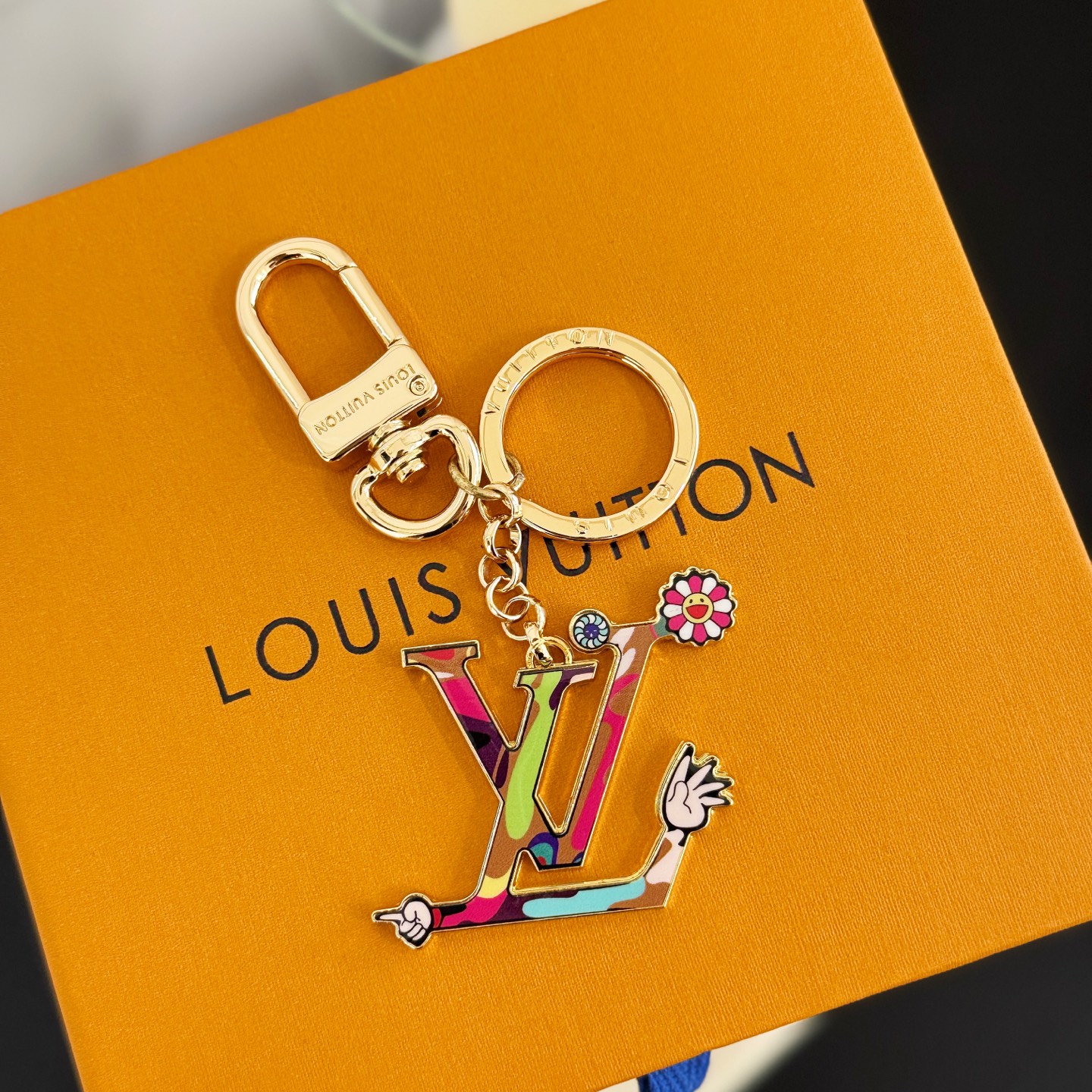 루이비통 루이비통 모노그램 코믹스 백 참 & 키 홀더 레플리카 3번 이미지 - 악세사리 | 세미샵 레플리카 사이트