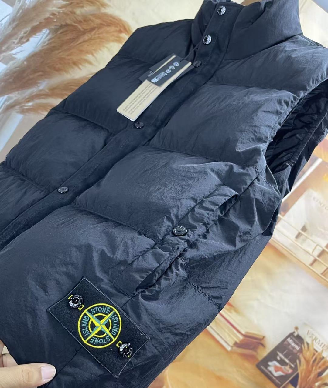 Stone Island 스톤아릴랜드 메탈 가먼트 다이 다운 베스트 레플리카 11번 이미지 - 의류 | 세미샵 레플리카 사이트