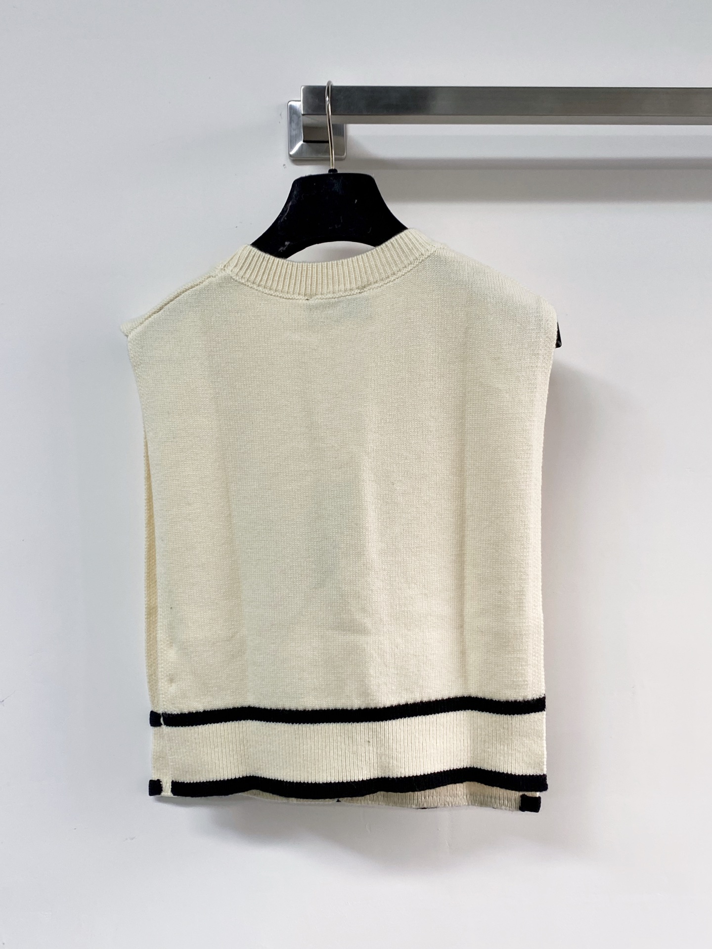 샤넬 샤넬 콘트라스트 트림 니트 베스트 레플리카 15번 이미지 - 의류 | 세미샵 레플리카 사이트