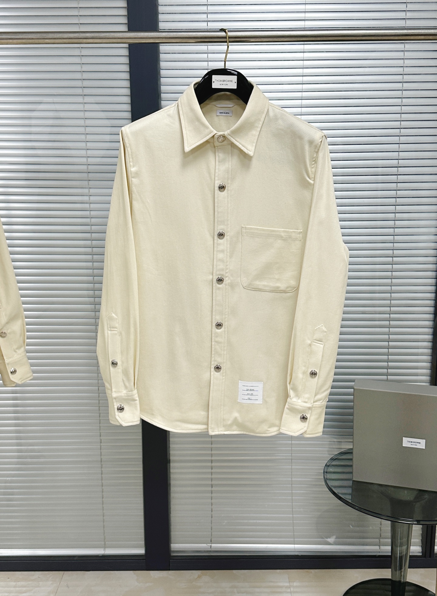 톰브라운 톰브라운 클래식 롱 슬리브 옥스포드 셔츠 레플리카 11번 이미지 - 의류 | 세미샵 레플리카 사이트