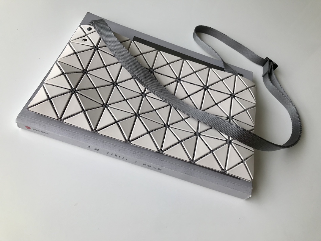 바오바오 바오바오 루센트 크로스백 레플리카 19번 이미지 - Bag | 세미샵 레플리카 사이트