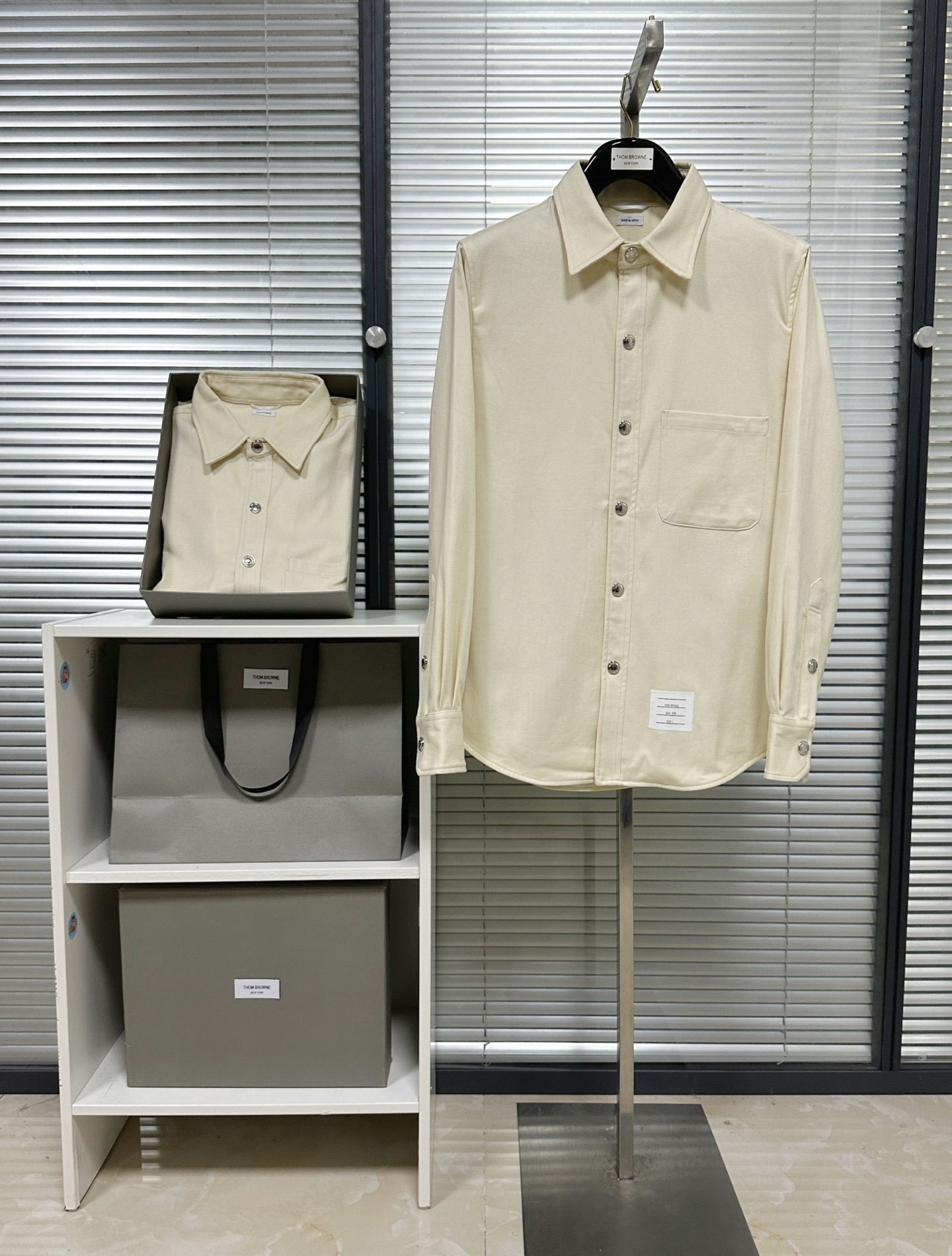 톰브라운 톰브라운 클래식 롱 슬리브 옥스포드 셔츠 레플리카 13번 이미지 - 의류 | 세미샵 레플리카 사이트