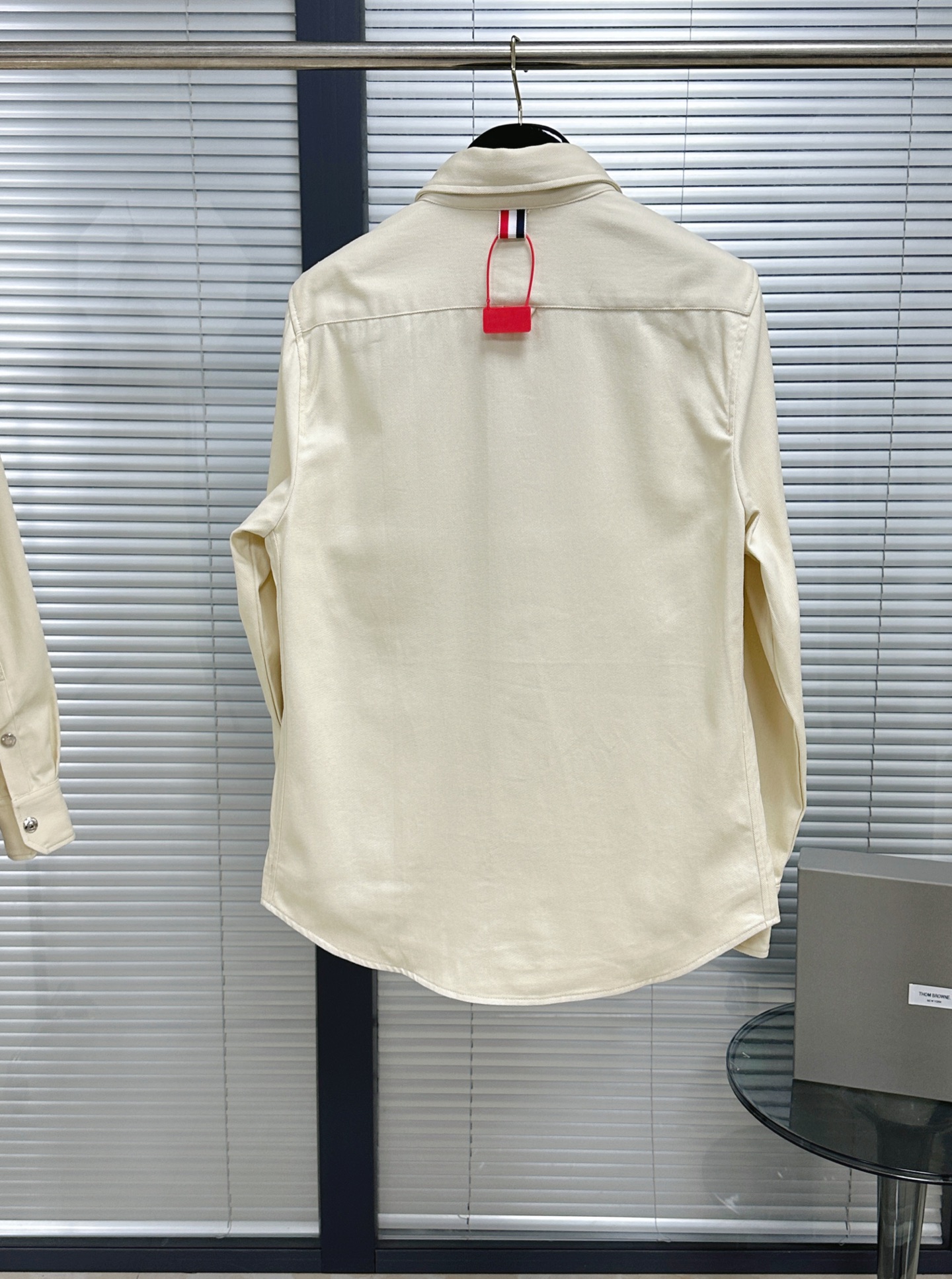 톰브라운 톰브라운 클래식 롱 슬리브 옥스포드 셔츠 레플리카 12번 이미지 - 의류 | 세미샵 레플리카 사이트