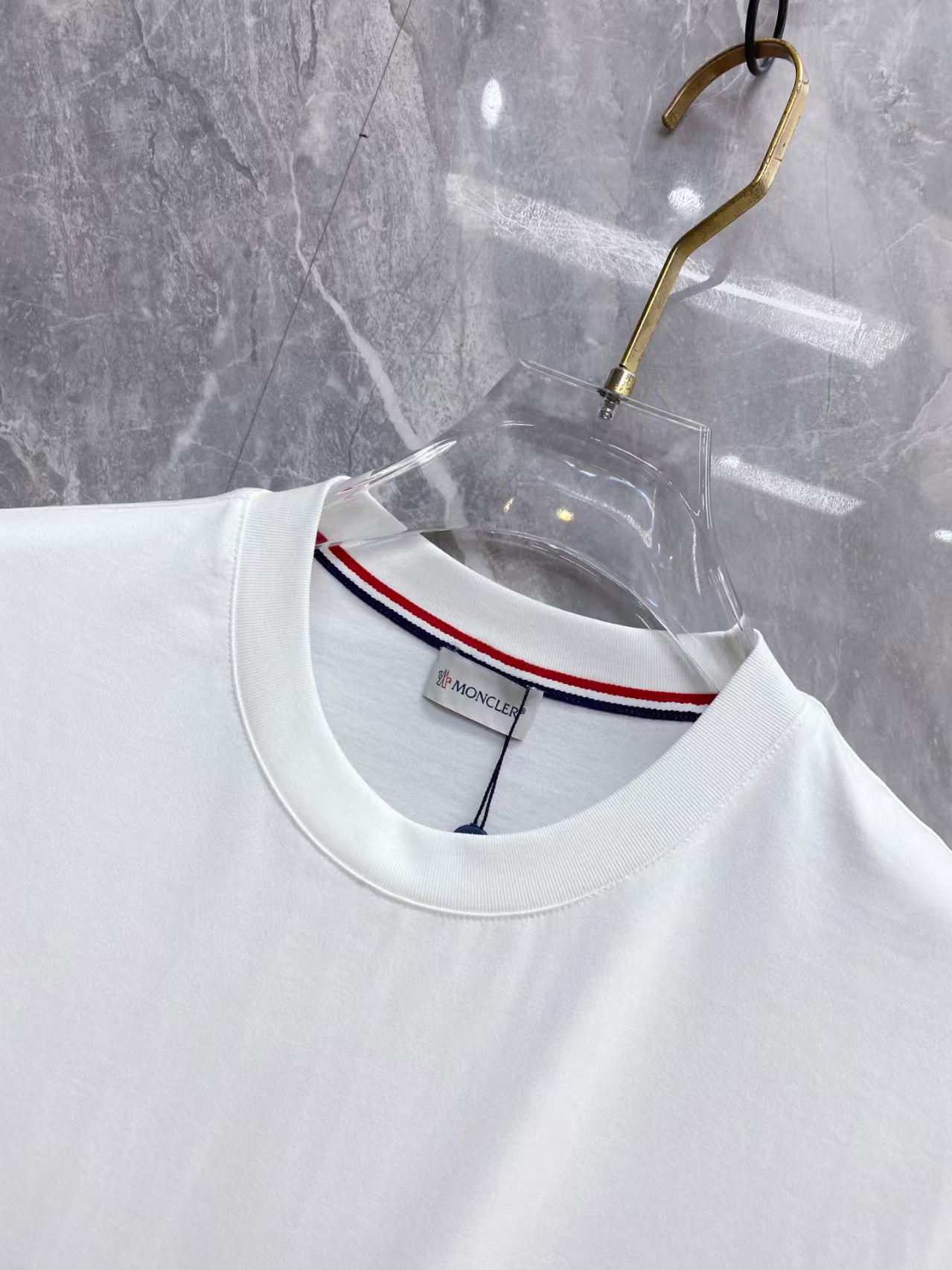 몽클레어 몽클레어 멀티컬러 자수 로고 티셔츠 레플리카 11번 이미지 - 의류 | 세미샵 레플리카 사이트