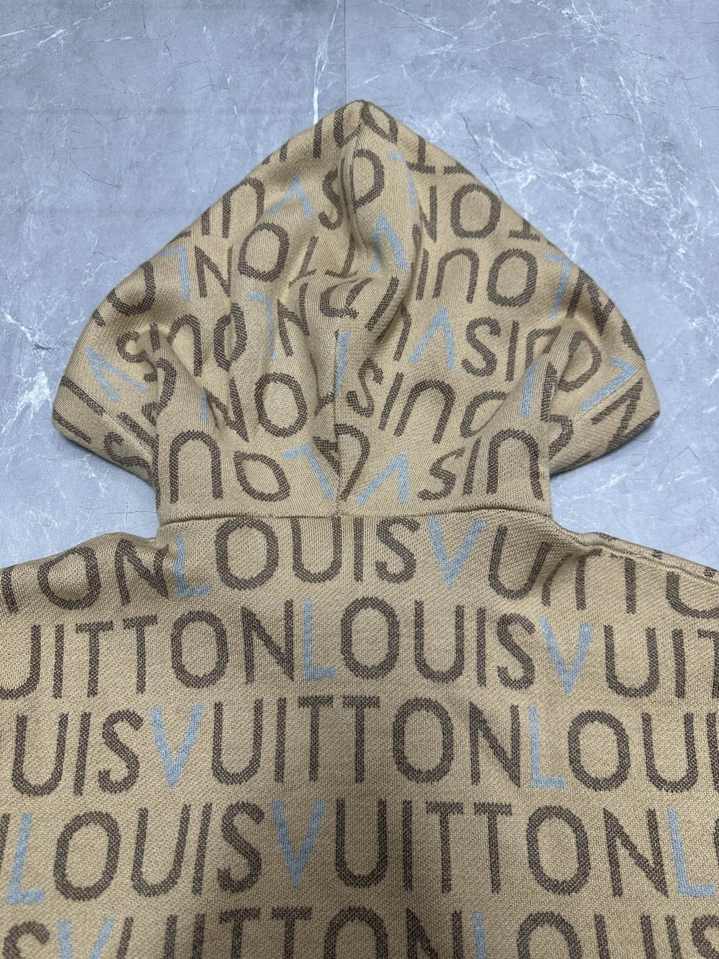 루이비통 루이비통 자카드 Louis Vuitton 시그니처 후디 레플리카 3번 이미지 - 의류 | 세미샵 레플리카 사이트