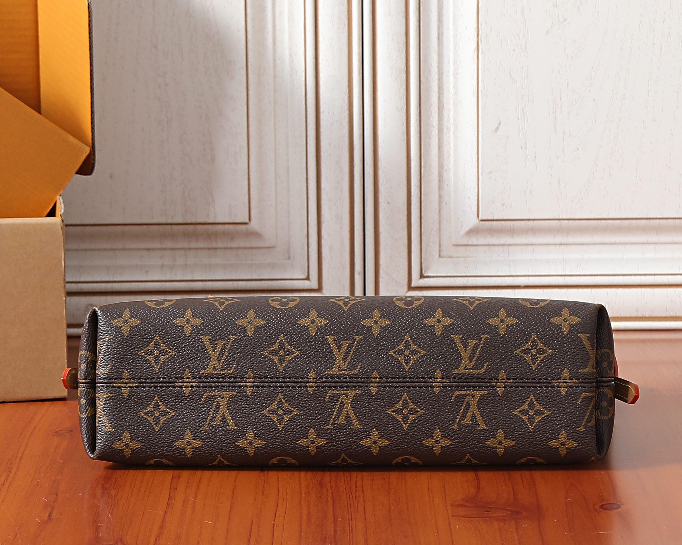 루이비통 루이비통 캐리올 이스트 웨스트 레플리카 4번 이미지 - Bag | 세미샵 레플리카 사이트