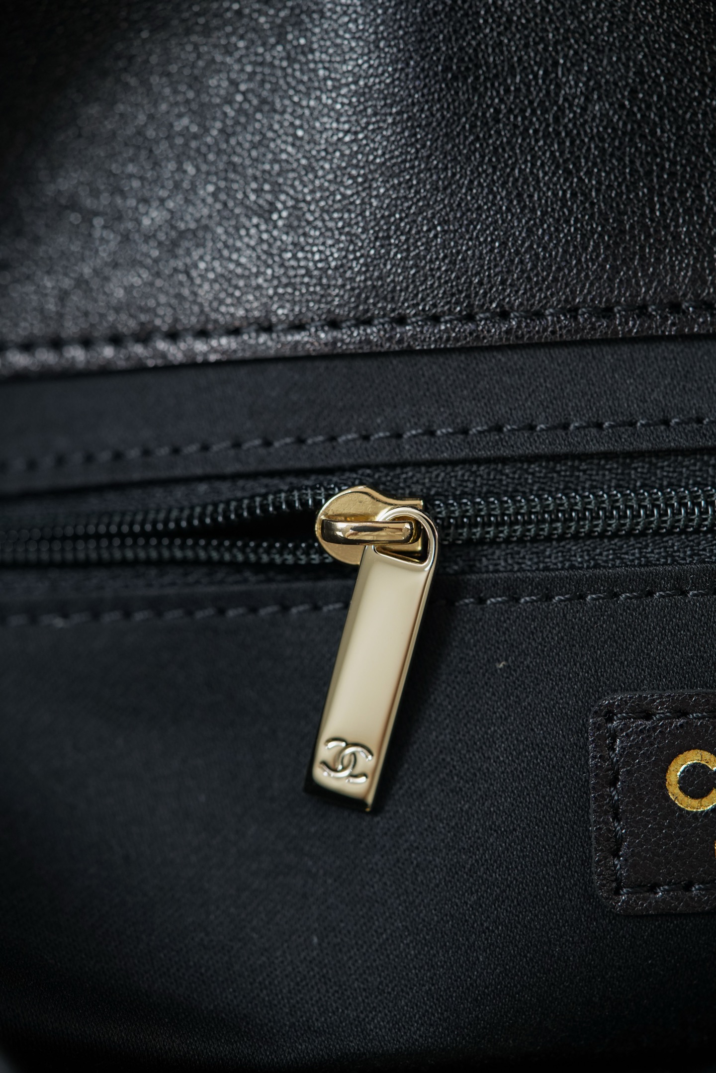 샤넬 샤넬 퀄팅 호보백 레플리카 12번 이미지 - Bag | 세미샵 레플리카 사이트