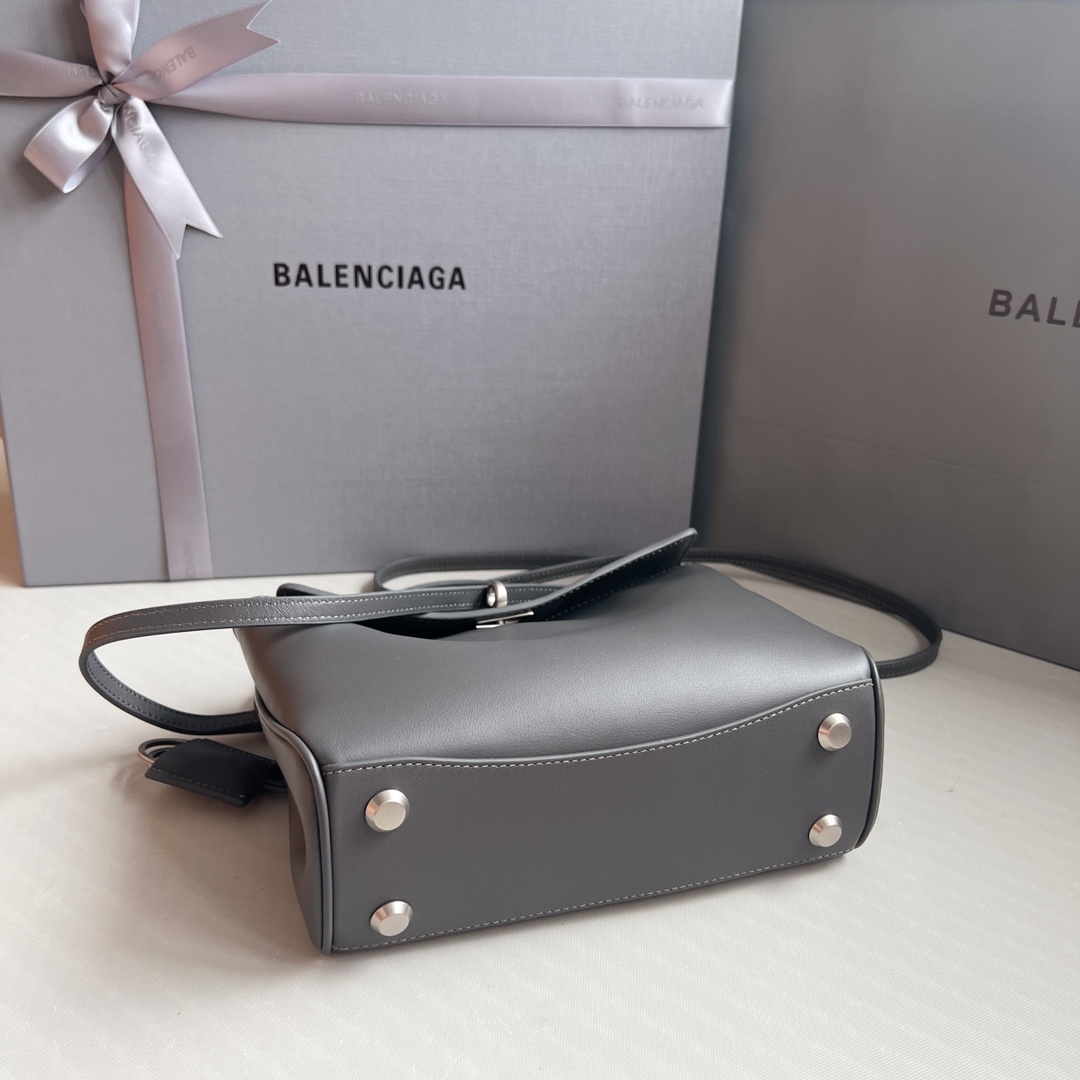 발렌시아가 발렌시아가 미니 로데오 레플리카 4번 이미지 - Bag | 세미샵 레플리카 사이트