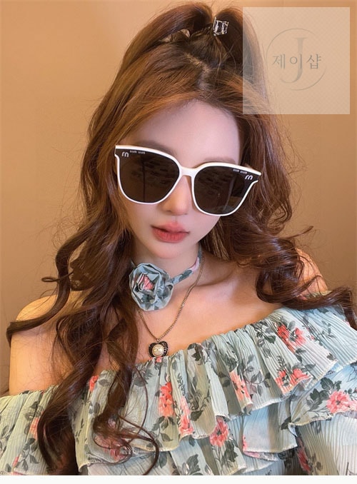 미우미우 선글라스 SMU08Z - 상세 이미지