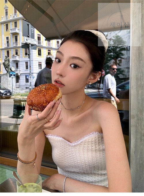 샤넬 24B 스터드 이어링 - 상세 이미지