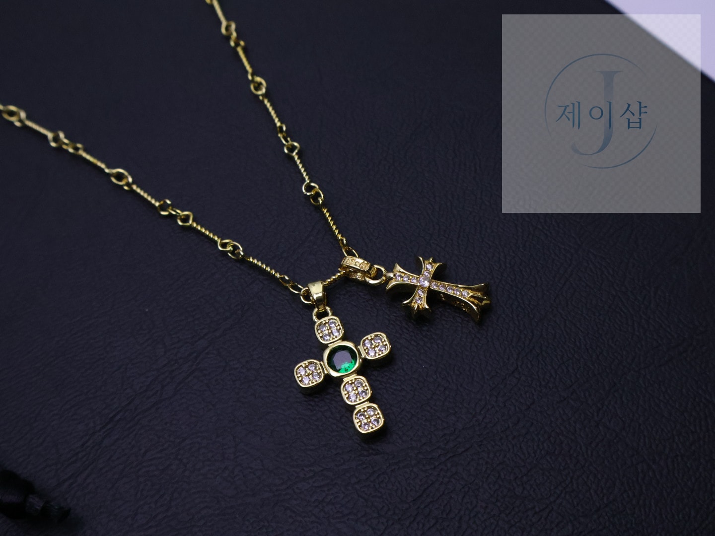 크롬하츠 골드 타이니 CH 크로스 펜던트 3번 이미지