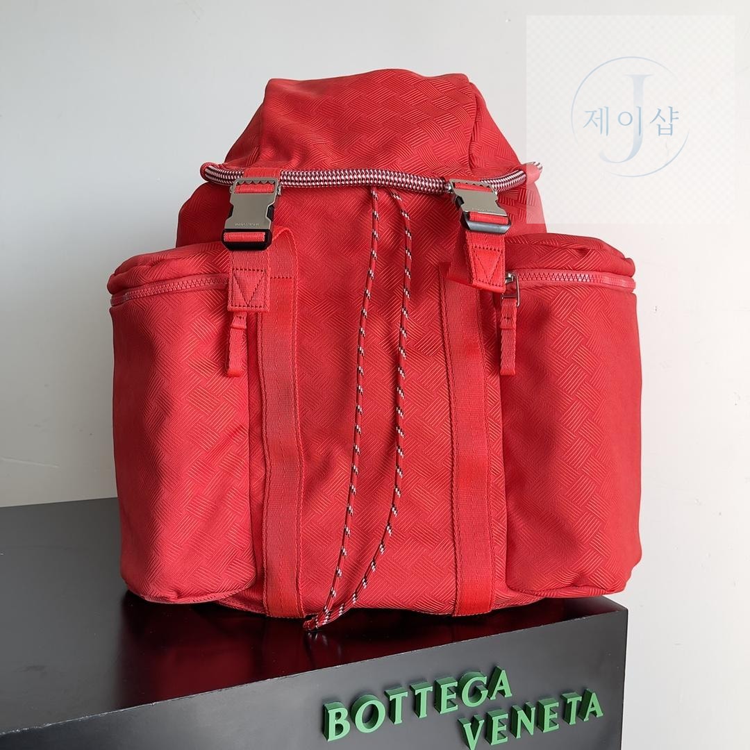 Bottega Veneta Alto Nylon BackPack - 상세 이미지