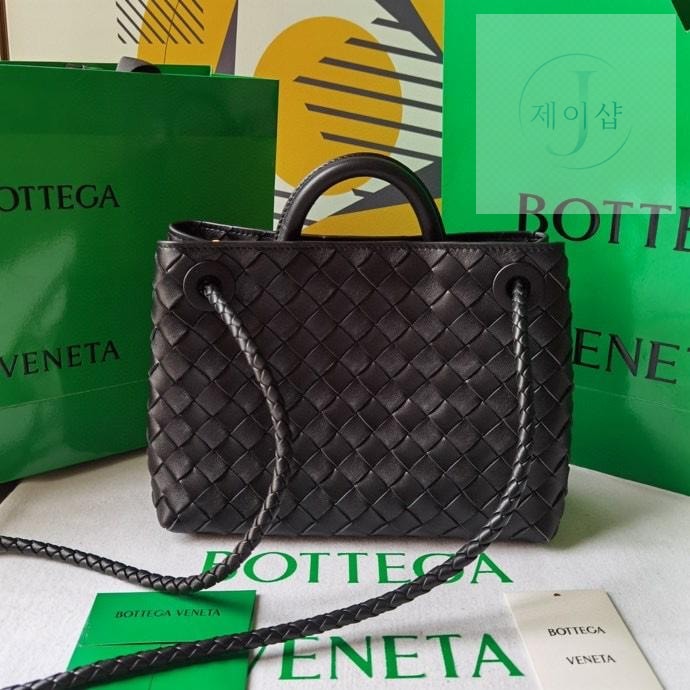 Bottega Veneta Andiamo - 상세 이미지
