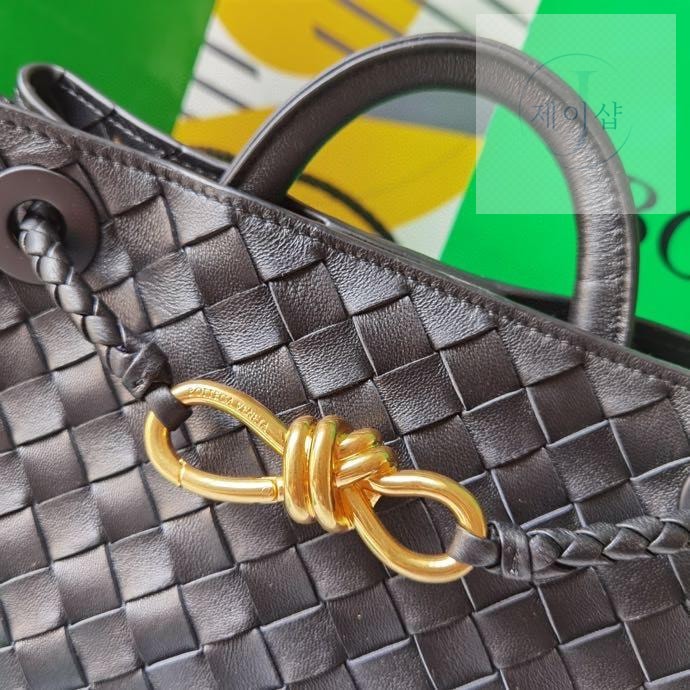 Bottega Veneta Andiamo - 상세 이미지