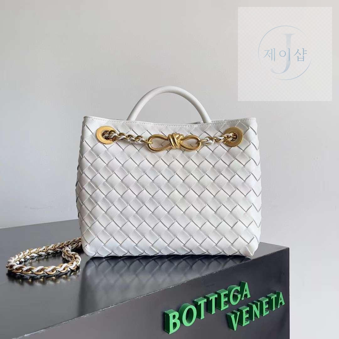 Bottega Veneta Andiamo Chain Strap