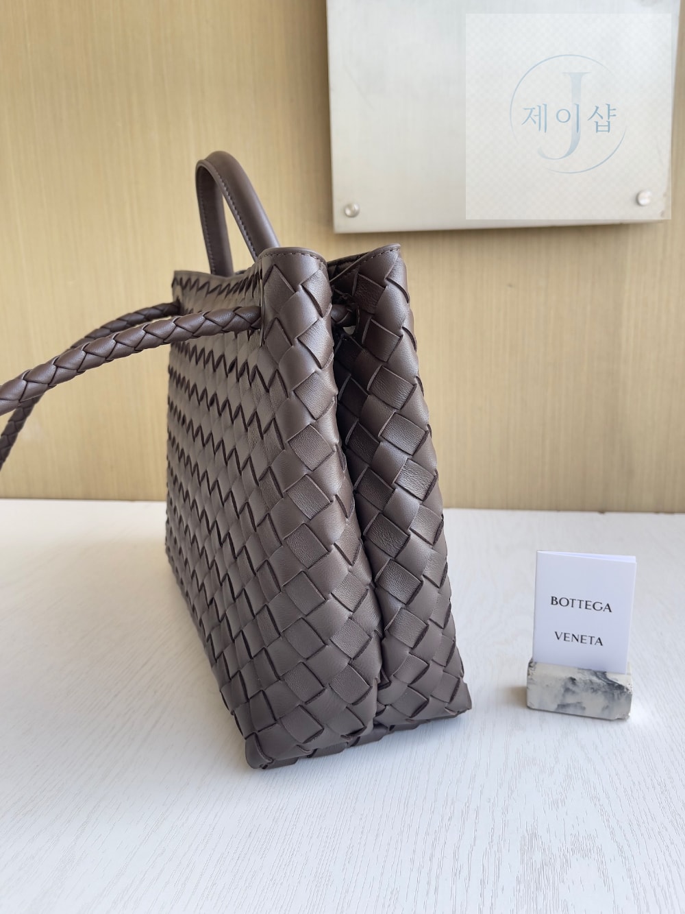 Bottega Veneta Andiamo Medium - 상세 이미지
