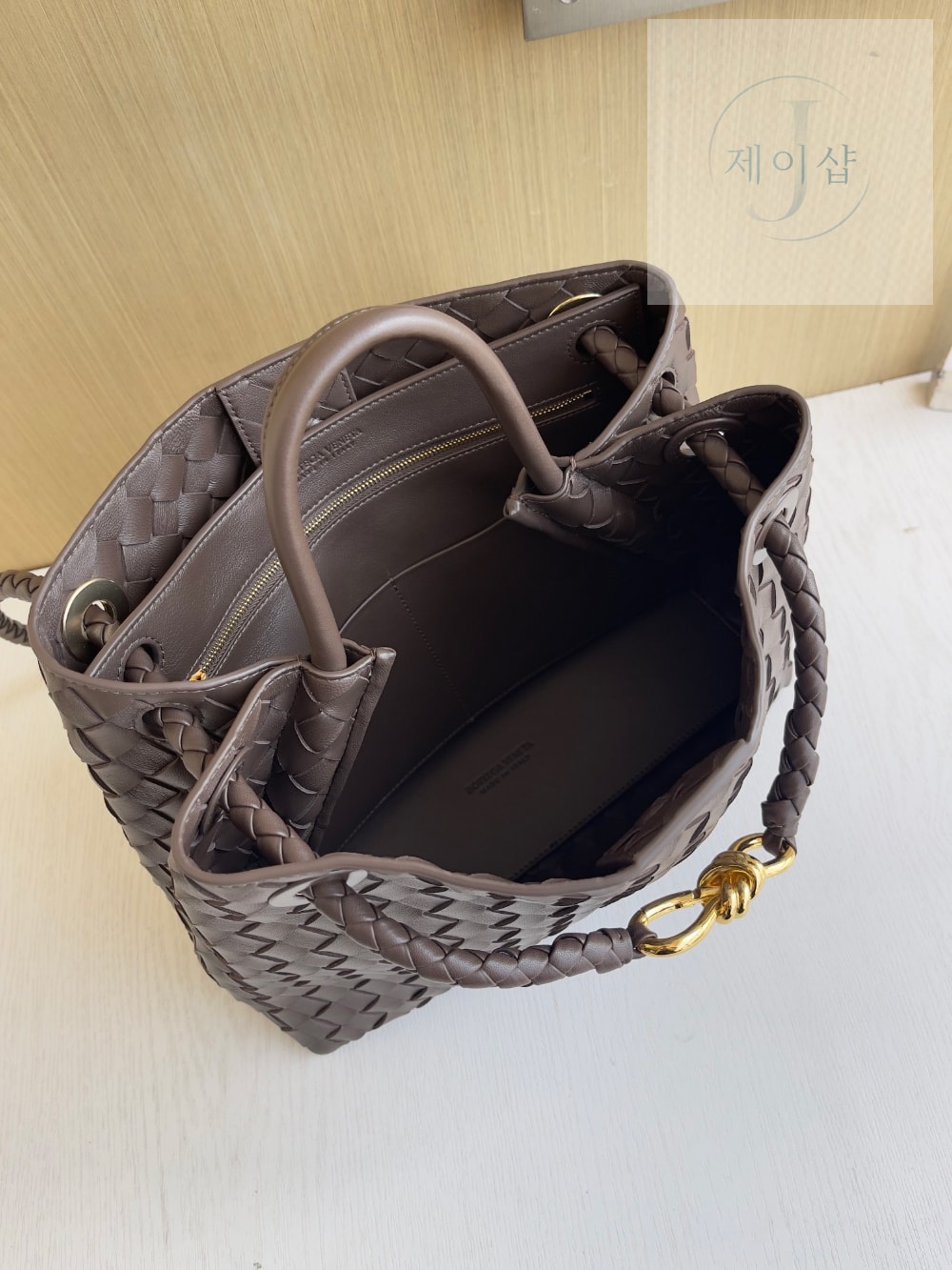 Bottega Veneta Andiamo Medium - 상세 이미지