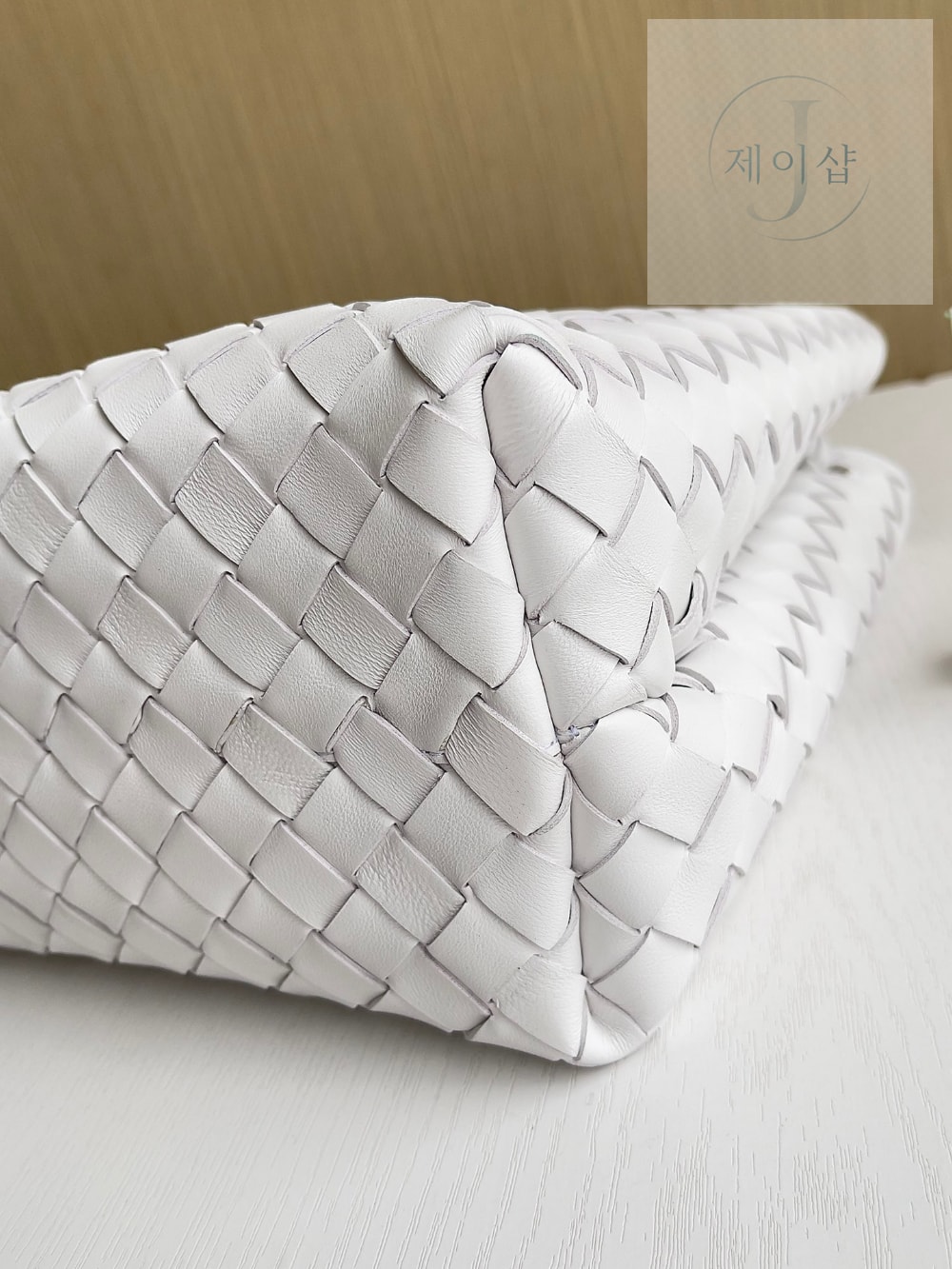Bottega Veneta Andiamo Medium - 상세 이미지