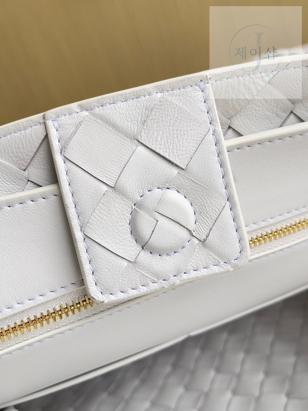 Bottega Veneta Andiamo Medium - 상세 이미지