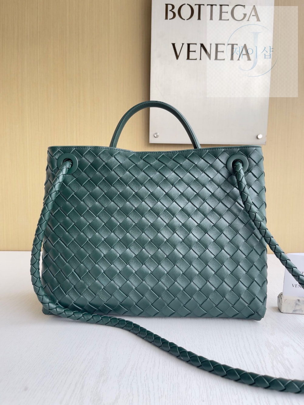 Bottega Veneta Andiamo Medium - 상세 이미지