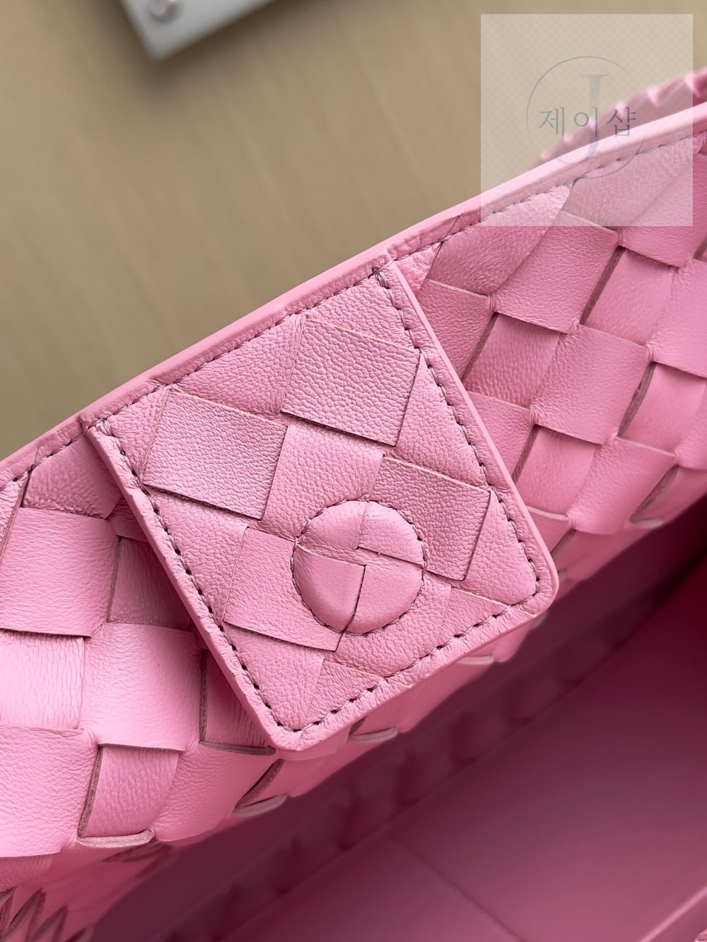 Bottega Veneta Andiamo Medium - 상세 이미지