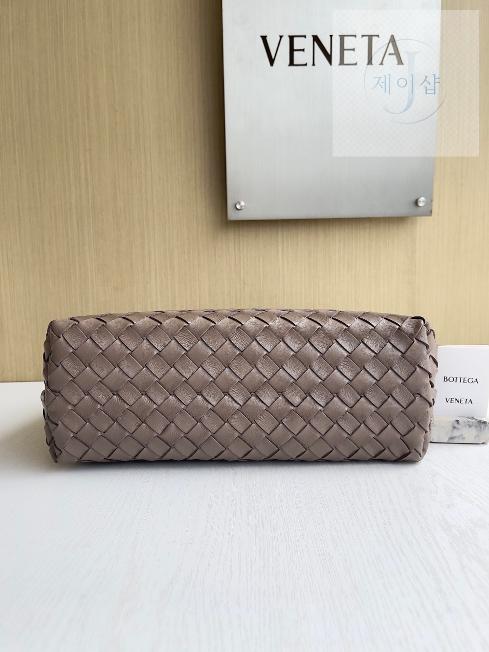 Bottega Veneta Andiamo Medium - 상세 이미지