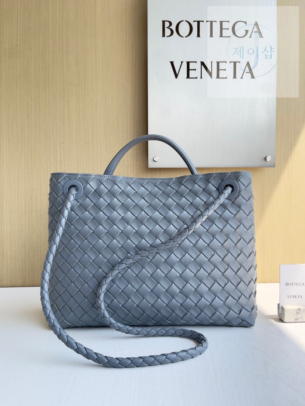 Bottega Veneta Andiamo Medium - 상세 이미지