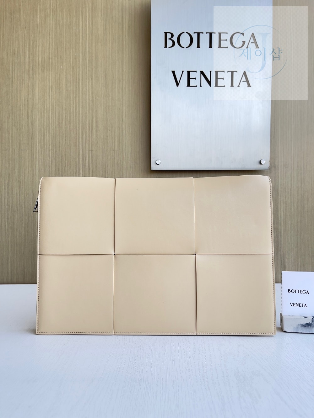 Bottega Veneta Arco Document Case
