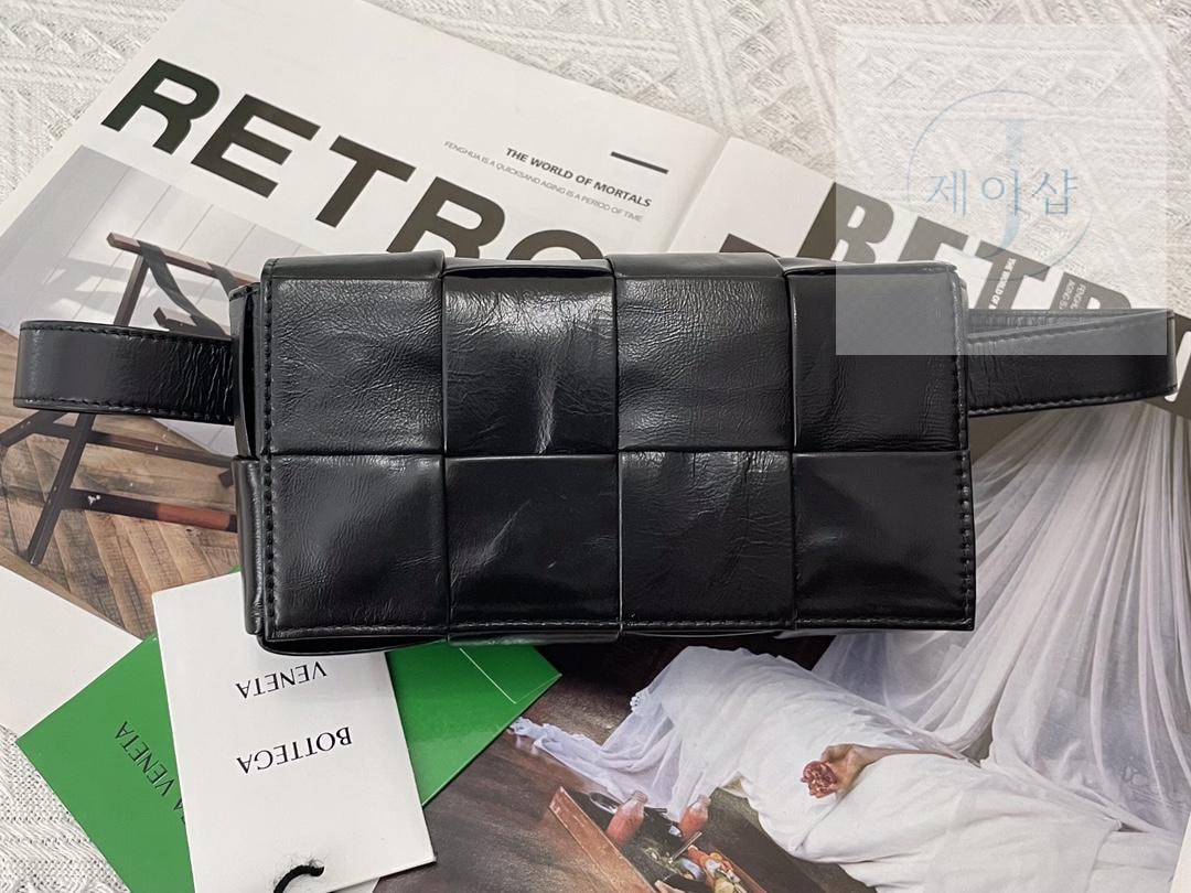 Bottega Veneta Belt Cassette