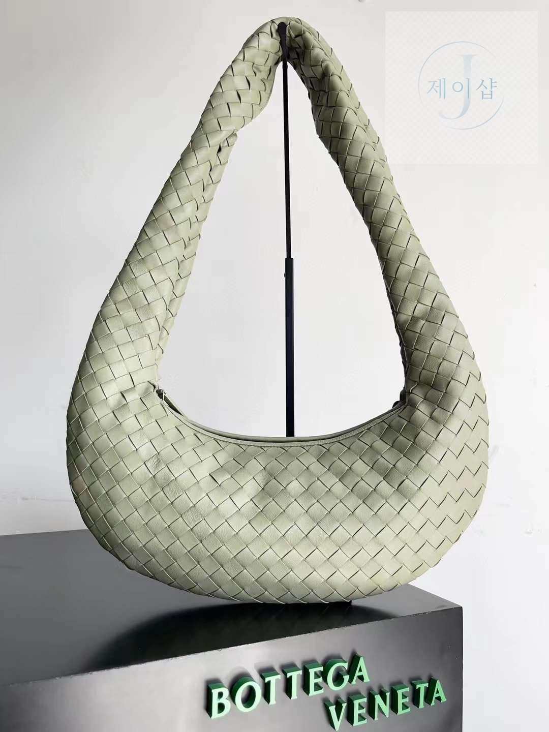 Bottega Veneta Buddy