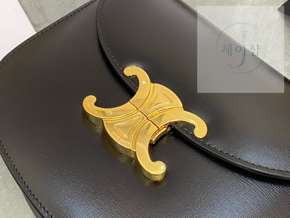 Celine Besace Clea Calfskin - 상세 이미지