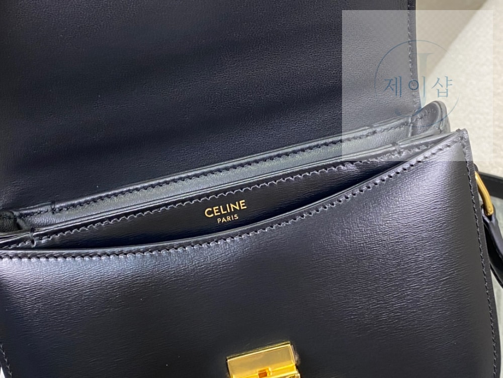 Celine Besace Clea Calfskin - 상세 이미지