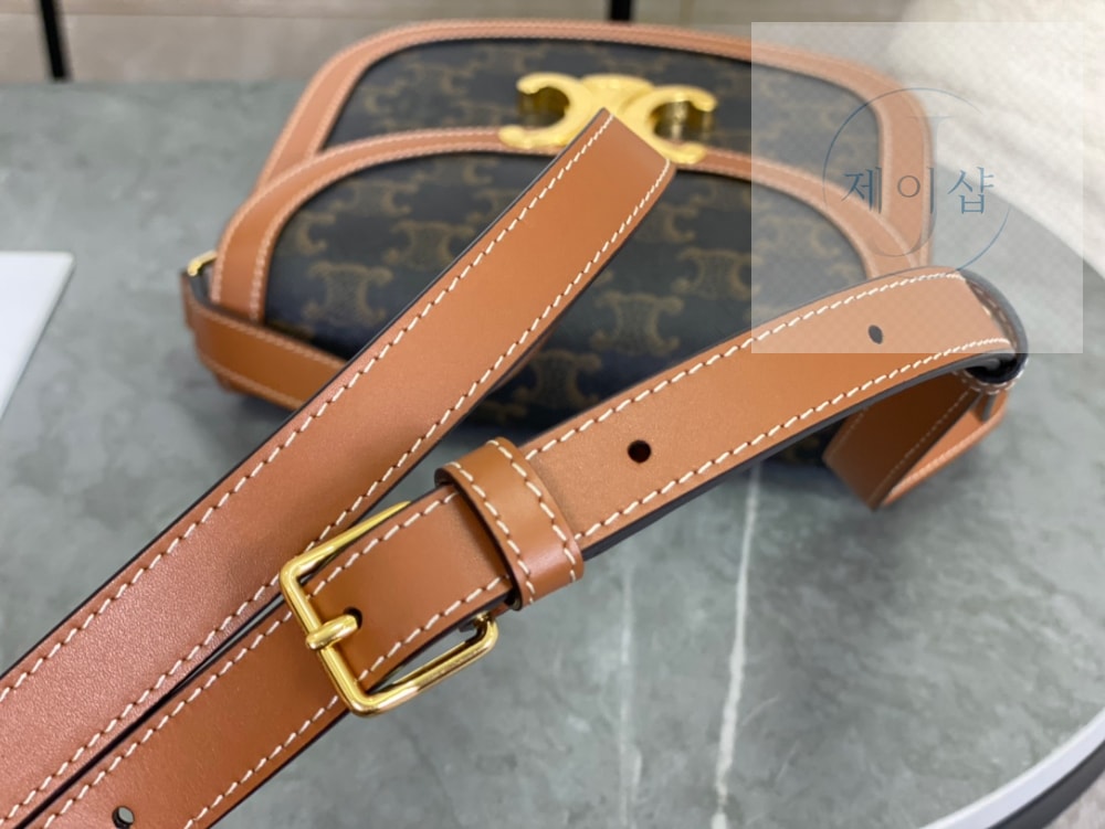 Celine Besace Clea Calfskin - 상세 이미지