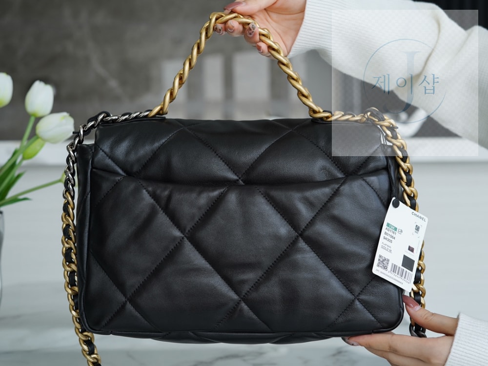 Chanel 19 Large - 상세 이미지