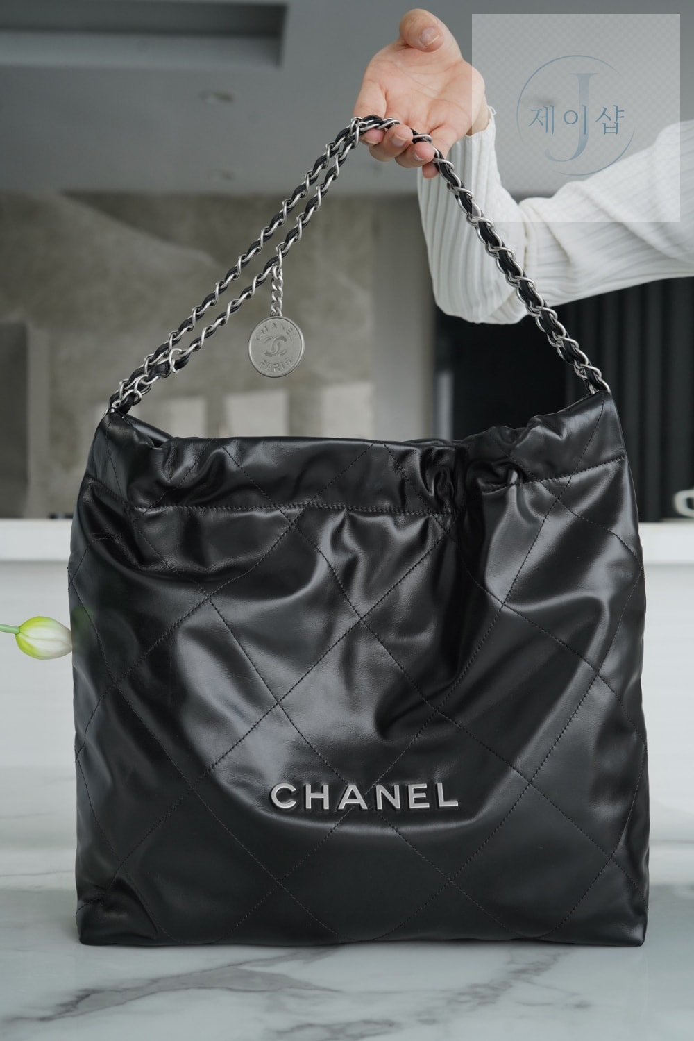 Chanel 22 Medium
