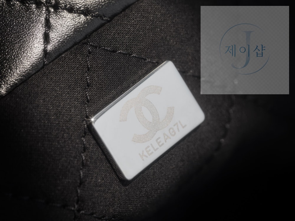 Chanel 22 Medium - 상세 이미지