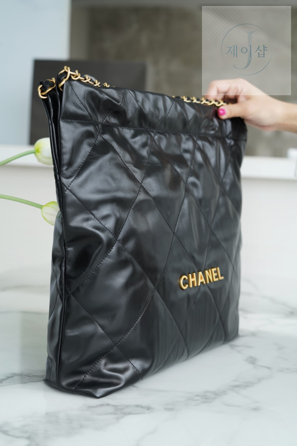 Chanel 22 Medium - 상세 이미지