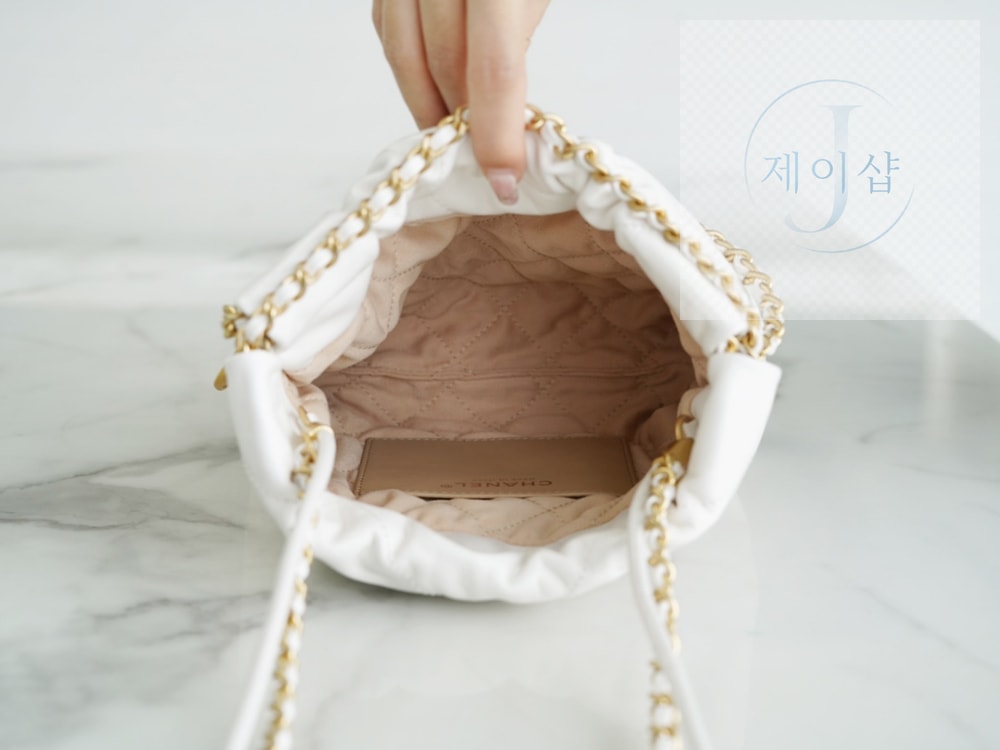 Chanel 22 Mini - 상세 이미지