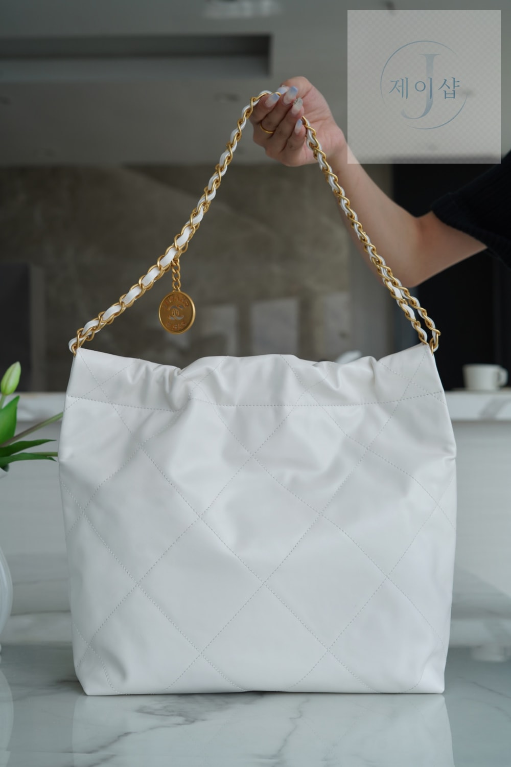 Chanel 22 Small - 상세 이미지