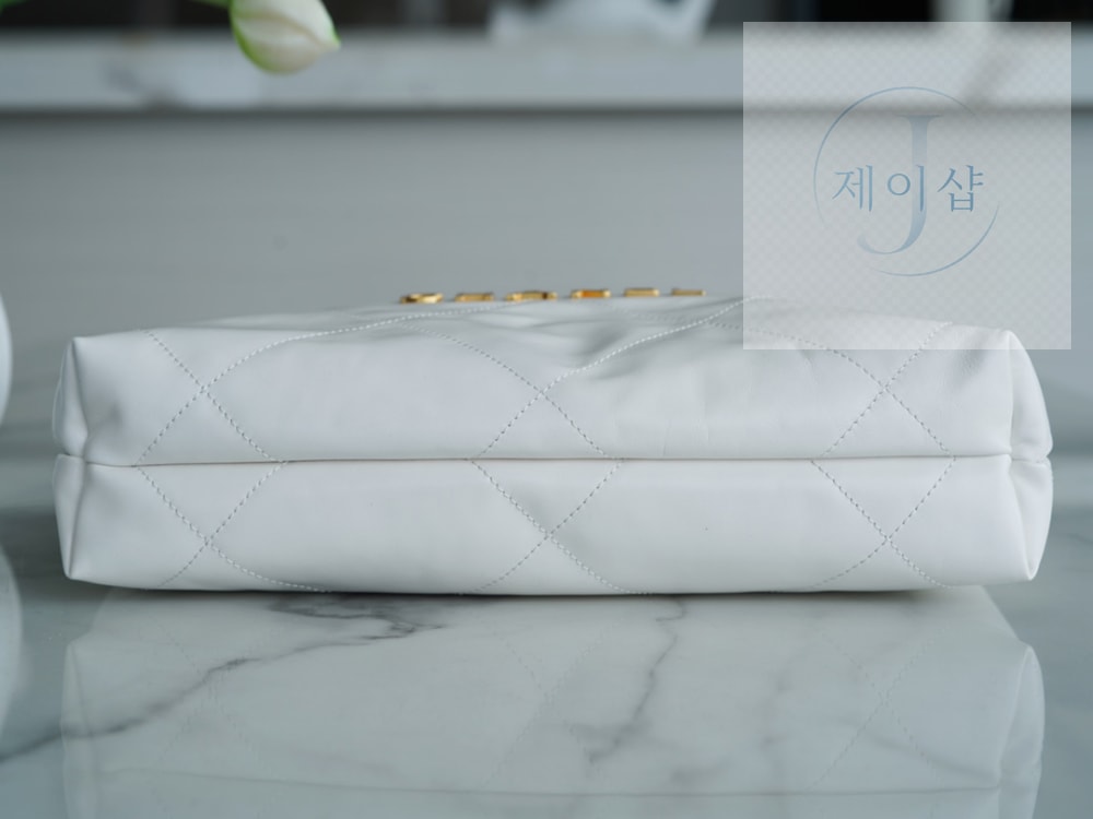Chanel 22 Small - 상세 이미지