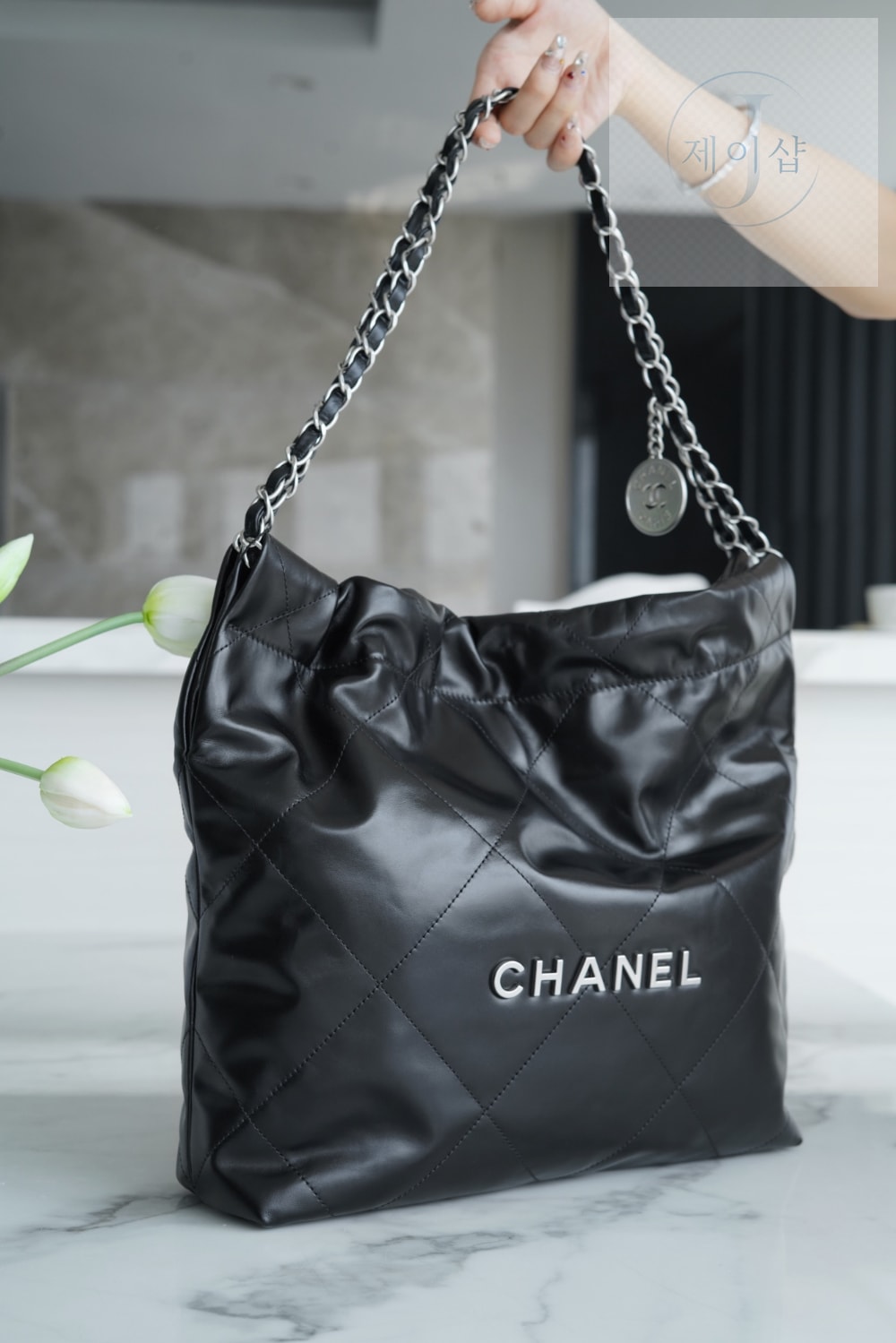 Chanel 22 Small - 상세 이미지